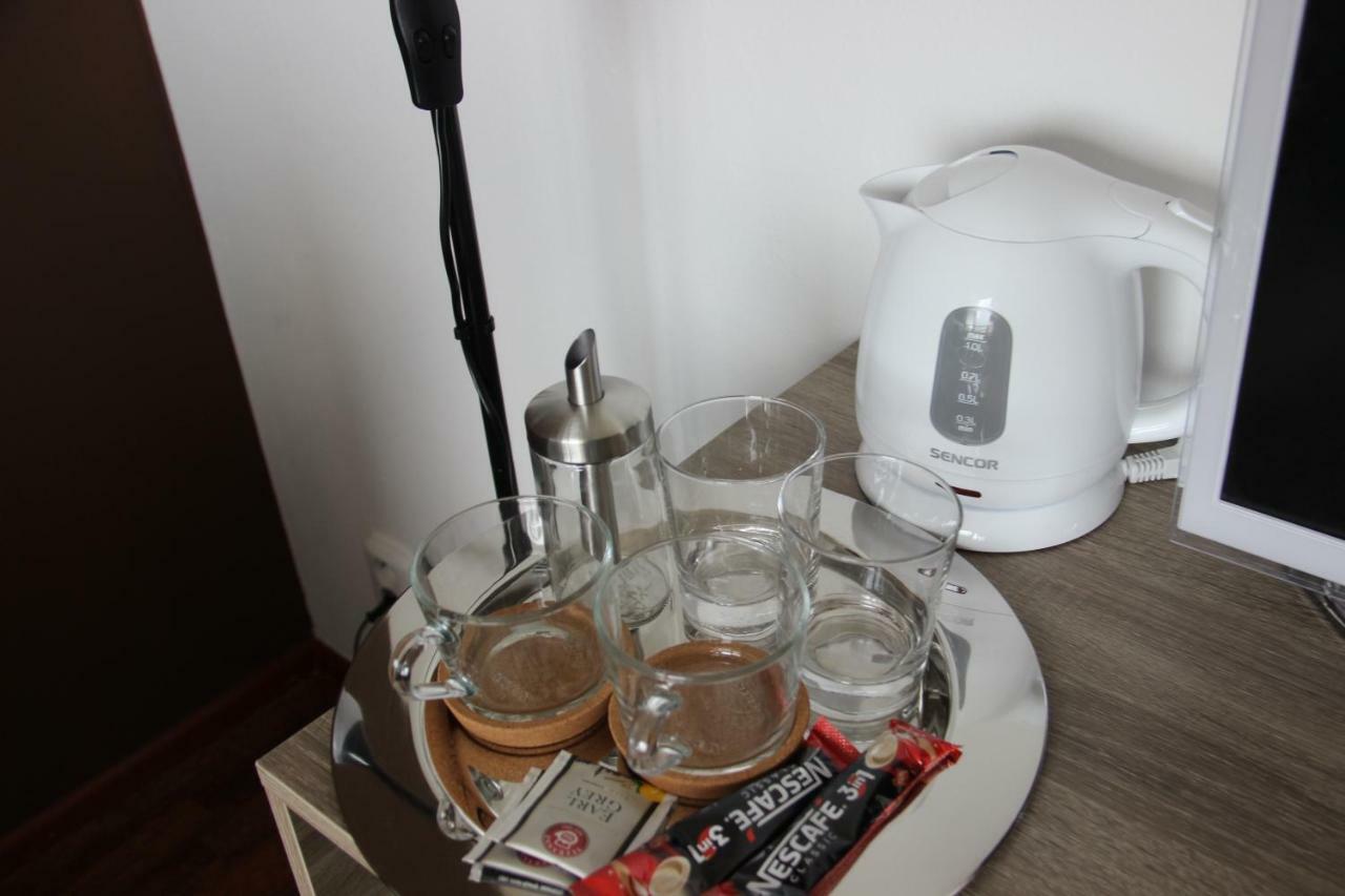 H+ Apartman Letiste Praha Apartman Kültér fotó