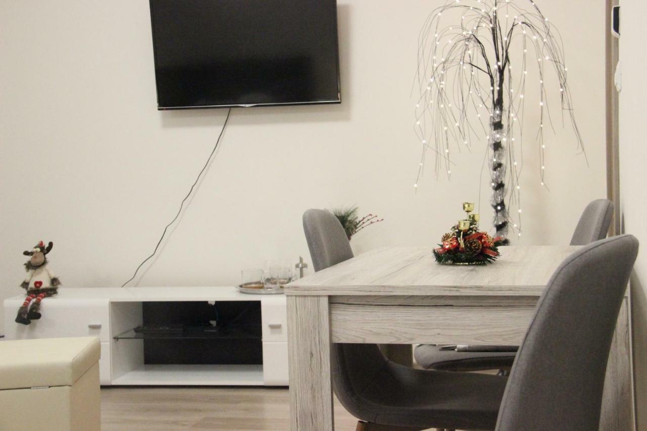 H+ Apartman Letiste Praha Apartman Kültér fotó