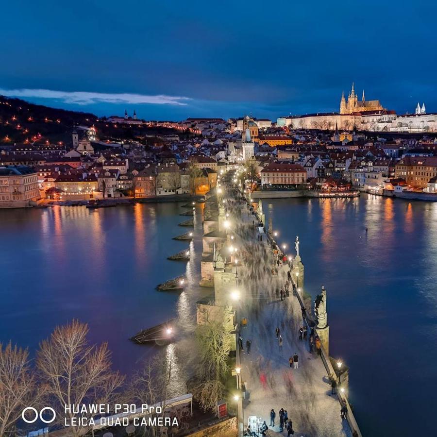 H+ Apartman Letiste Praha Apartman Kültér fotó